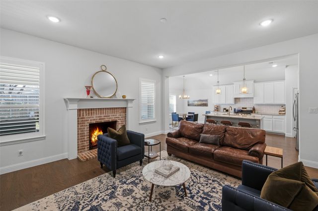 5849 Dennis Avenue, Fort Worth, TX 76114