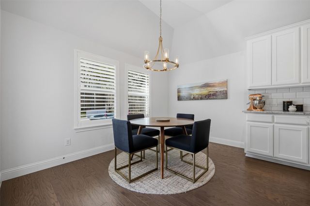 5849 Dennis Avenue, Fort Worth, TX 76114