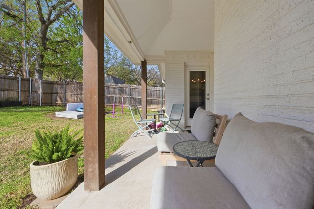 5849 Dennis Avenue, Fort Worth, TX 76114