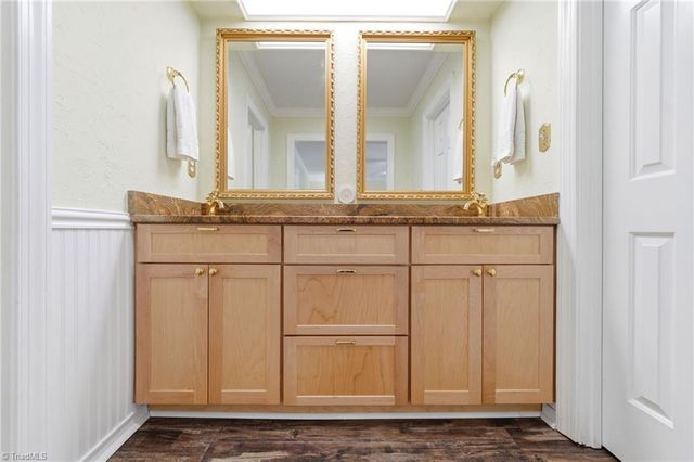 879 Brookleigh Court, Winston-salem, NC 27104