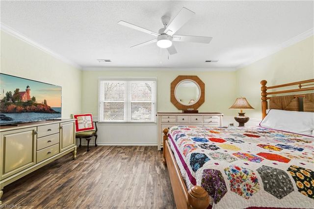 879 Brookleigh Court, Winston-salem, NC 27104