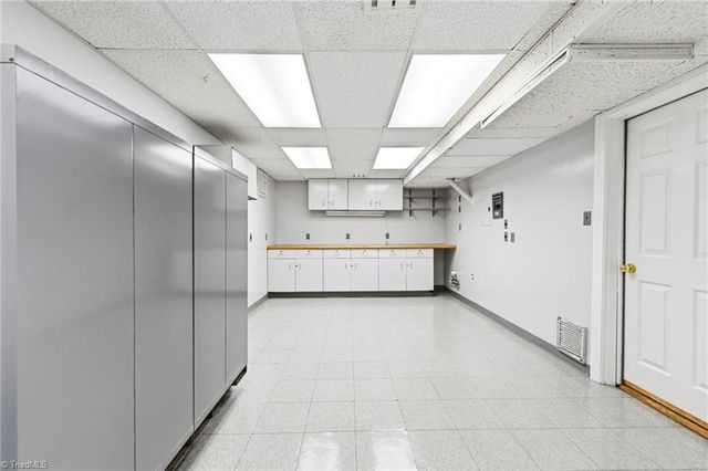 879 Brookleigh Court, Winston-salem, NC 27104