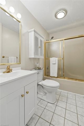 879 Brookleigh Court, Winston-salem, NC 27104