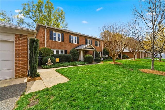 879 Brookleigh Court, Winston-salem, NC 27104