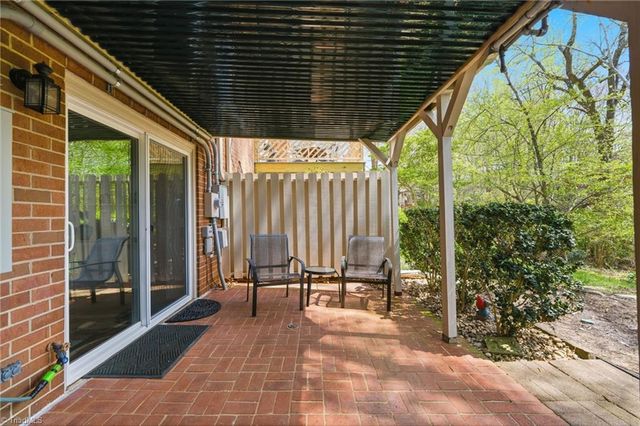 879 Brookleigh Court, Winston-salem, NC 27104