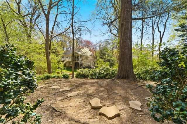 879 Brookleigh Court, Winston-salem, NC 27104