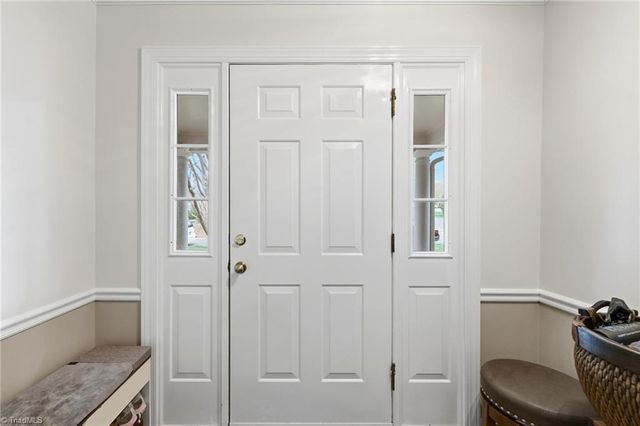 879 Brookleigh Court, Winston-salem, NC 27104