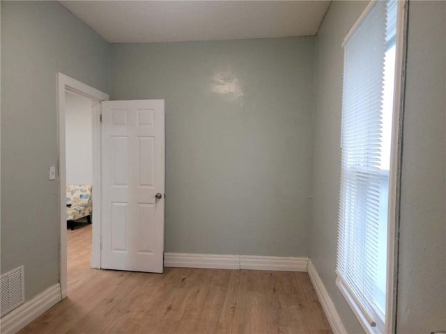 220 N ELMWOOD Avenue, Kansas City, MO 64123