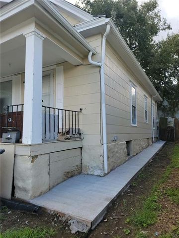 220 N ELMWOOD Avenue, Kansas City, MO 64123