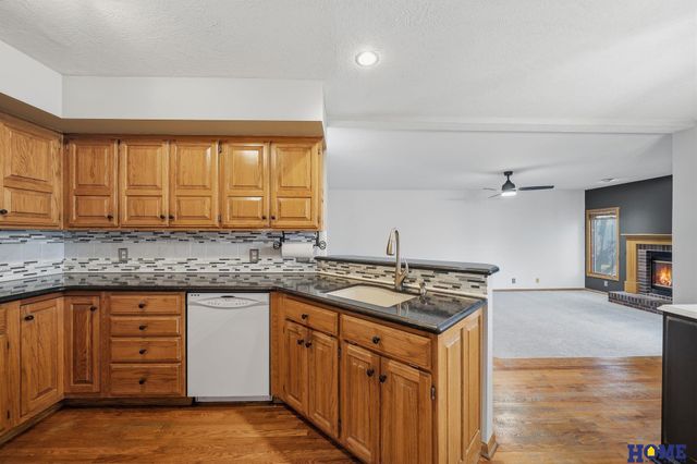 4516 Fir Hollow Lane, Lincoln, NE 68516