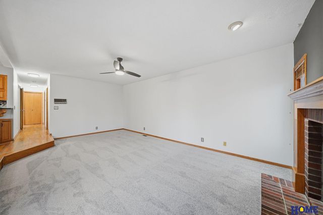 4516 Fir Hollow Lane, Lincoln, NE 68516