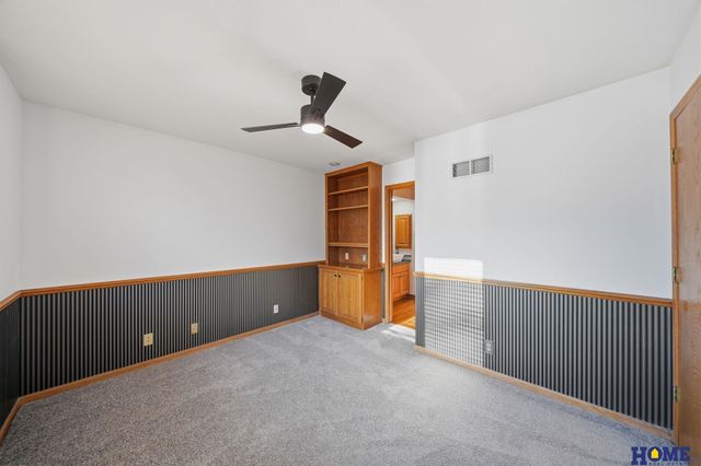 4516 Fir Hollow Lane, Lincoln, NE 68516