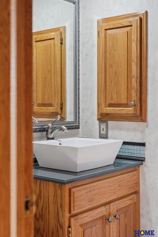 4516 Fir Hollow Lane, Lincoln, NE 68516