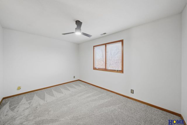 4516 Fir Hollow Lane, Lincoln, NE 68516