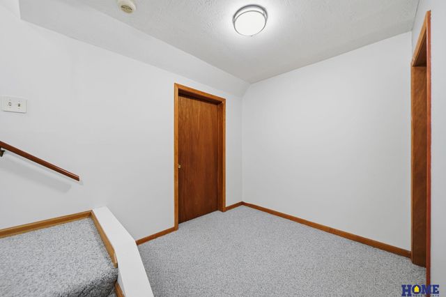 4516 Fir Hollow Lane, Lincoln, NE 68516