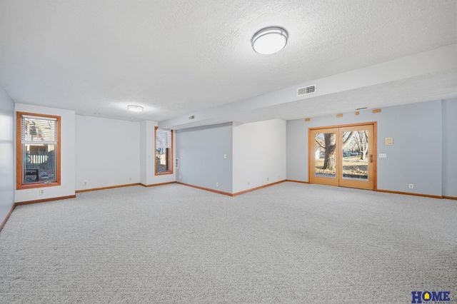 4516 Fir Hollow Lane, Lincoln, NE 68516