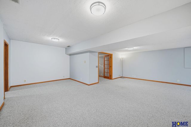 4516 Fir Hollow Lane, Lincoln, NE 68516