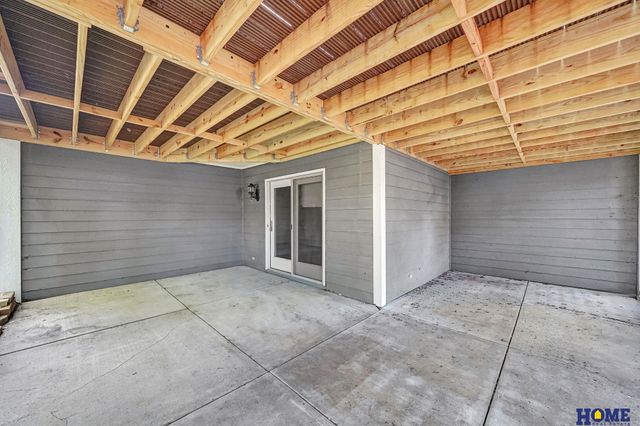 4516 Fir Hollow Lane, Lincoln, NE 68516