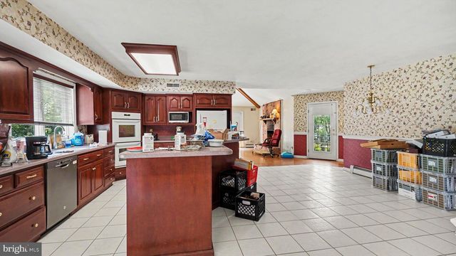 130 HESS RD, Collegeville, PA 19426