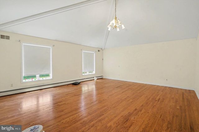 130 HESS RD, Collegeville, PA 19426