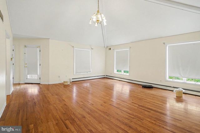 130 HESS RD, Collegeville, PA 19426