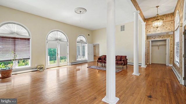 130 HESS RD, Collegeville, PA 19426