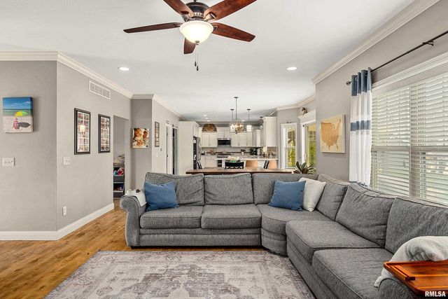 346 Shaggybark Trail, Morton, IL 61550