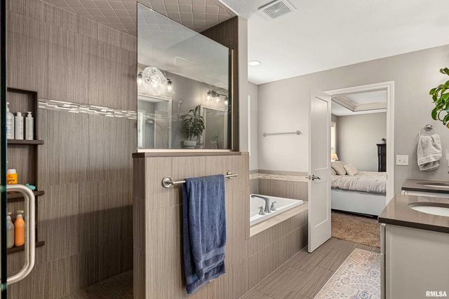 346 Shaggybark Trail, Morton, IL 61550