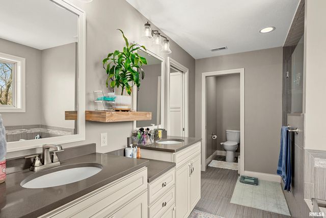 346 Shaggybark Trail, Morton, IL 61550