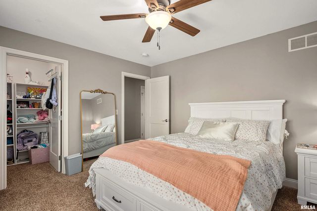 346 Shaggybark Trail, Morton, IL 61550