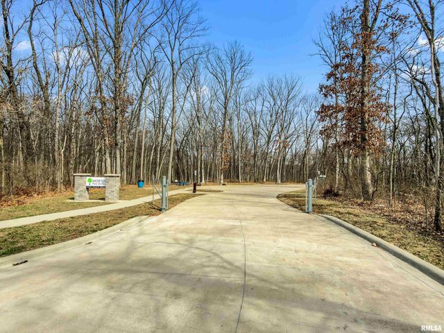 346 Shaggybark Trail, Morton, IL 61550