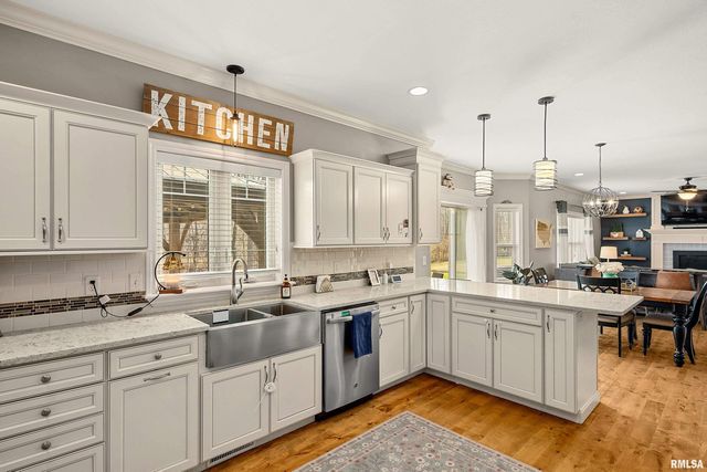 346 Shaggybark Trail, Morton, IL 61550