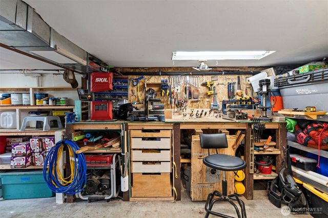 8016 E Daniels Loop, Port Orchard, WA 98366