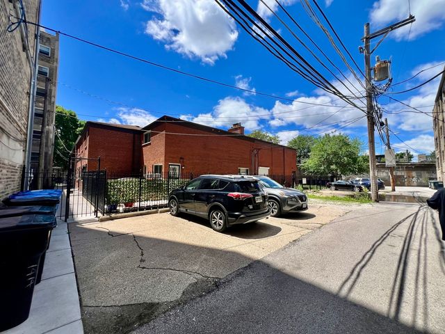 1414 W Chase Avenue D, Chicago, IL 60626