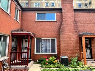 1414 W Chase Avenue D, Chicago, IL 60626