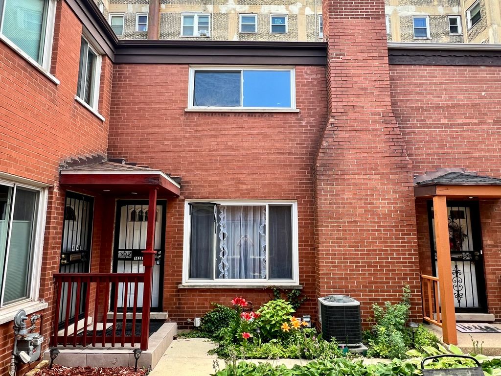 1414 W Chase Avenue D, Chicago, IL 60626
