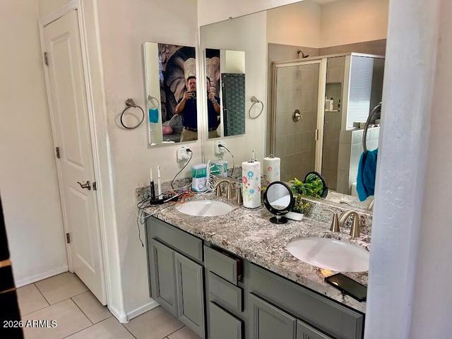 2723 W APOLLO Road, Phoenix, AZ 85041