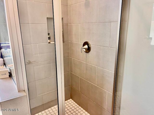 2723 W APOLLO Road, Phoenix, AZ 85041
