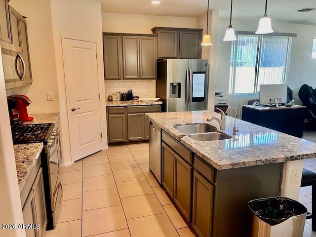 2723 W APOLLO Road, Phoenix, AZ 85041