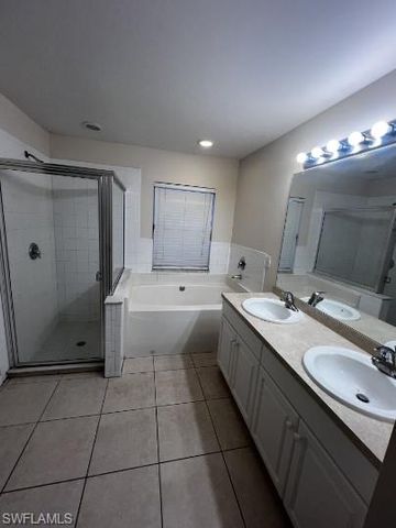 3202 61st ST W, Lehigh Acres, FL 33971