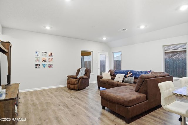 126 Lucille Drive, Maurice, LA 70555