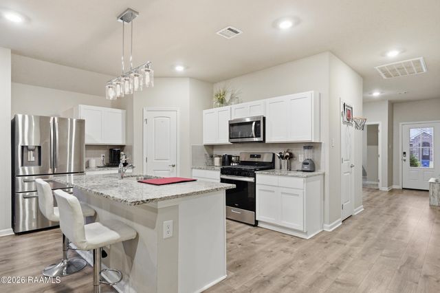 126 Lucille Drive, Maurice, LA 70555