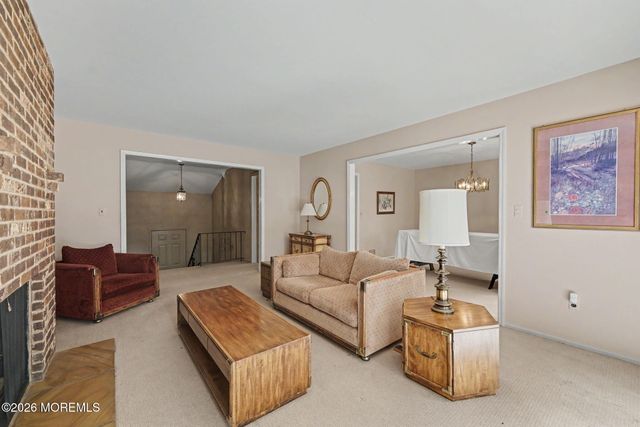 68 Yellow Brick Road, Wayne, NJ 07470