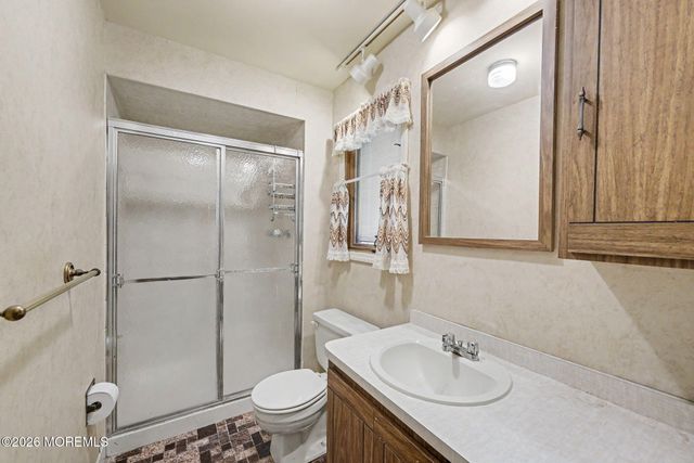 68 Yellow Brick Road, Wayne, NJ 07470