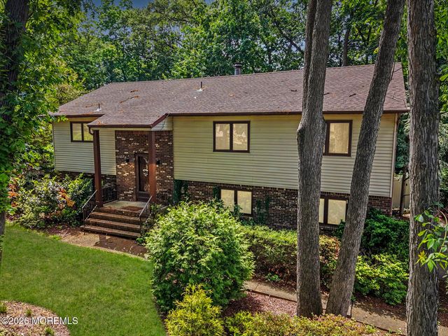 68 Yellow Brick Road, Wayne, NJ 07470