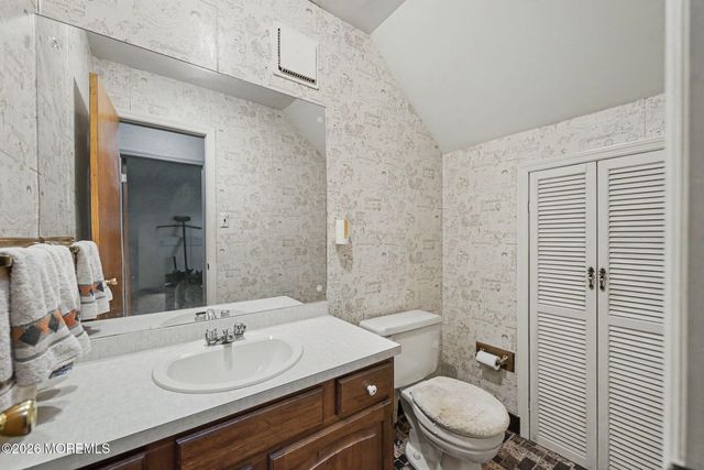 68 Yellow Brick Road, Wayne, NJ 07470