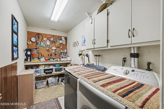 68 Yellow Brick Road, Wayne, NJ 07470