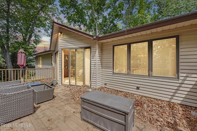 68 Yellow Brick Road, Wayne, NJ 07470