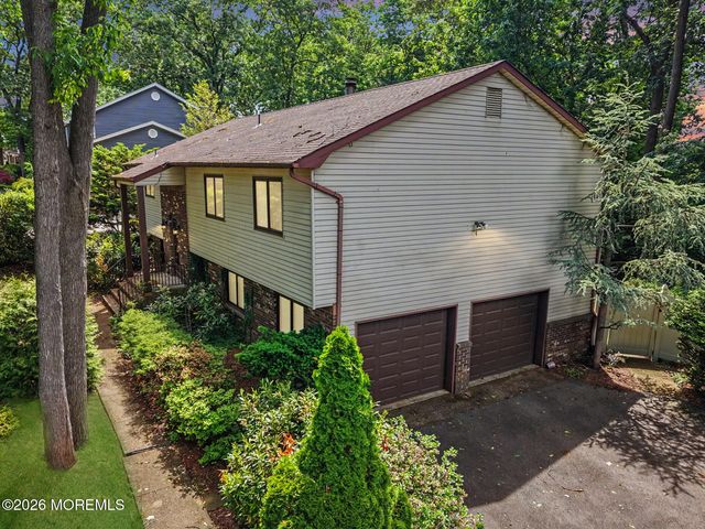 68 Yellow Brick Road, Wayne, NJ 07470