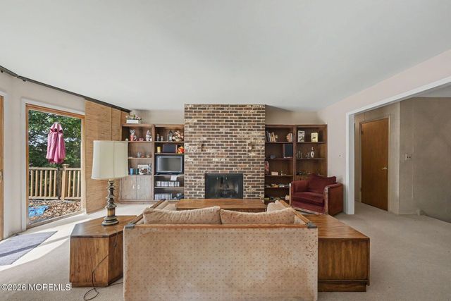 68 Yellow Brick Road, Wayne, NJ 07470